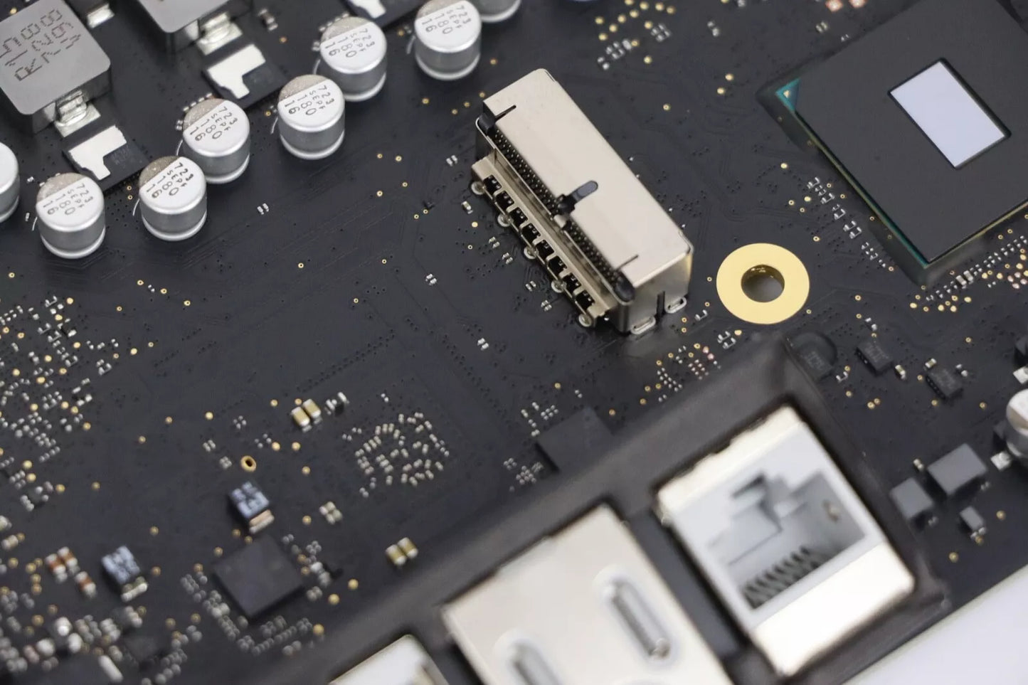 Logic Board 820-00609 ( NO CPU )