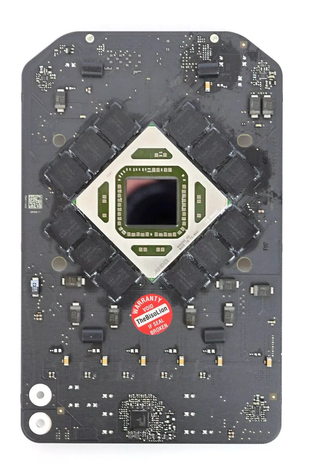 Carte graphique B - 820-3532 (avec emplacement SSD)